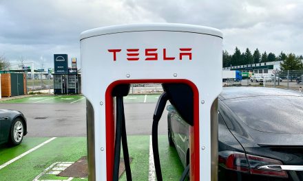 Tesla Supercharger Netz umfasst 15.000 Ladestationen