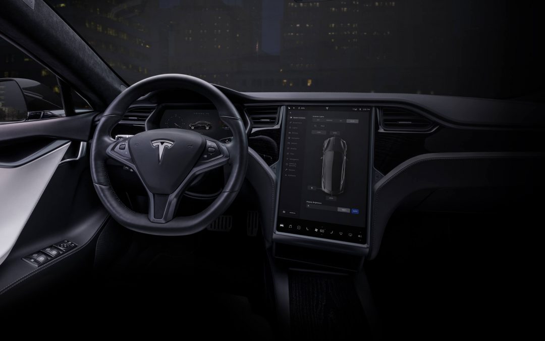 Tesla Lenkrad mit Touchscreens