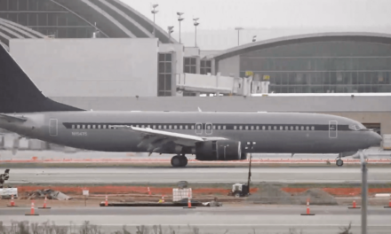 SpaceX kauft Boeing 737-800 von AirChina